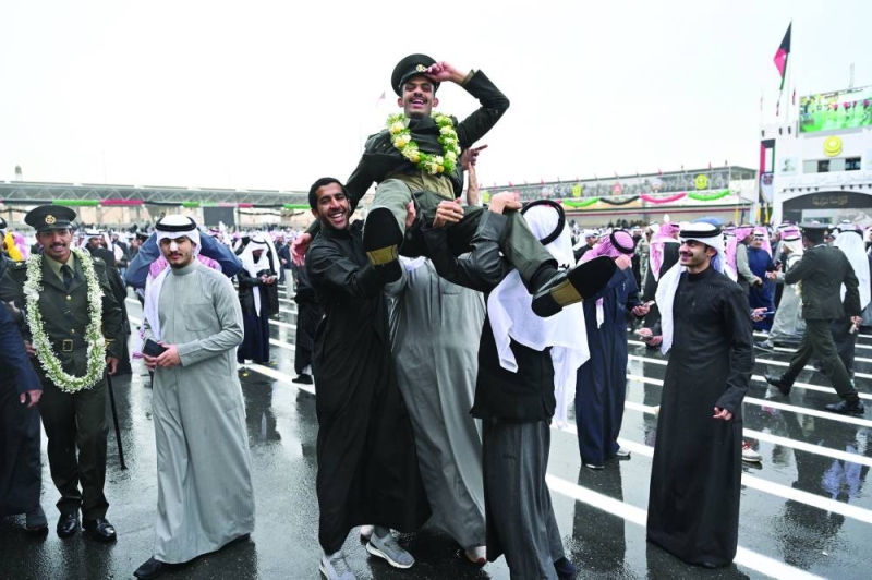 


فرحة التخرّج		  (تصوير أسعد عبدالله) 