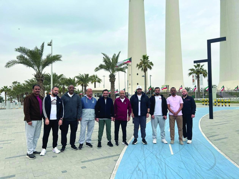 جانب من نشاط «اليوم الرياضي للدولة» قرب أبراج الكويت