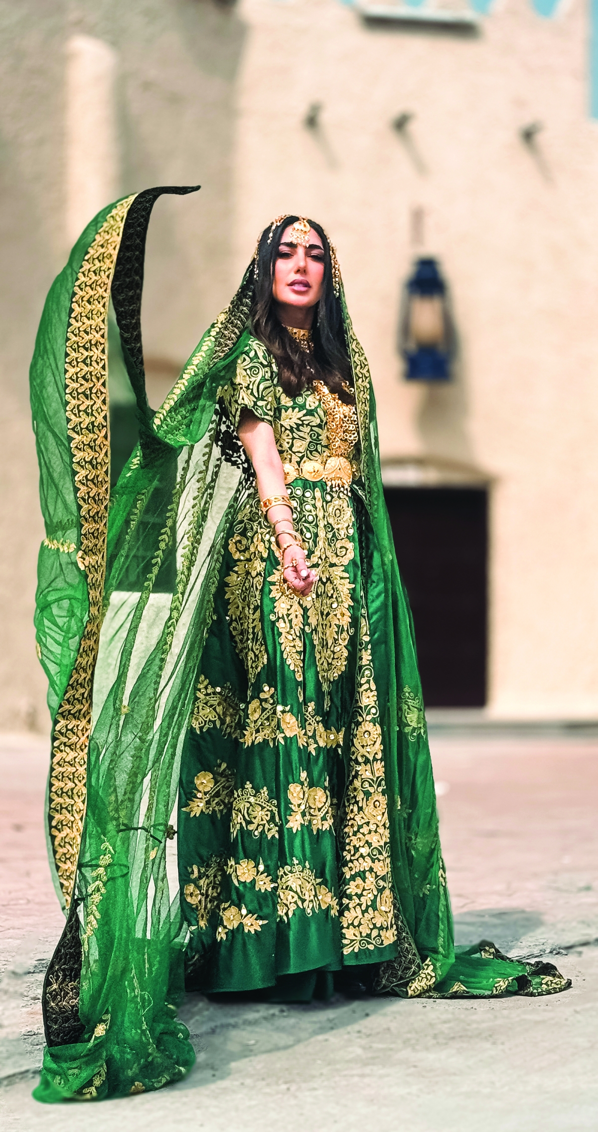 


الزي الشعبي... يضيء أجواء الاحتفال 	(تصوير أسعد عبدالله) 