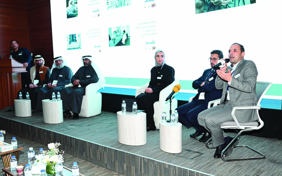 


المشاركون في الجلسة الحوارية	 (تصوير نايف العقلة) 