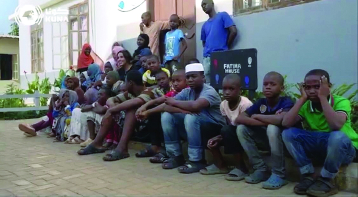 


عدد من الأطفال الأيتام في بيت فاطمة 