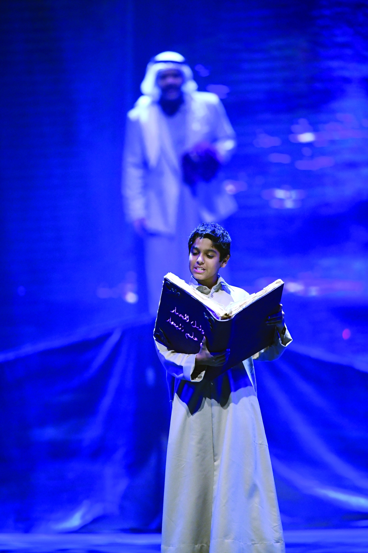 


محمد الحمادي مُجسّداً شخصية 
العجيري في طفولته 