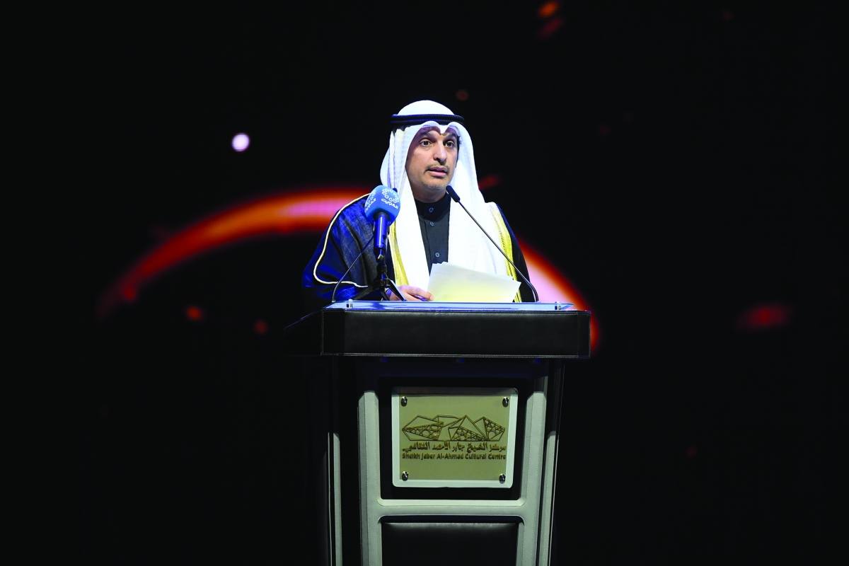 


وزير الإعلام متحدثاً 