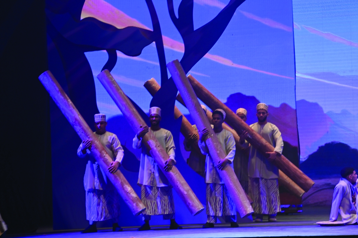 


فن «العازي العماني» 