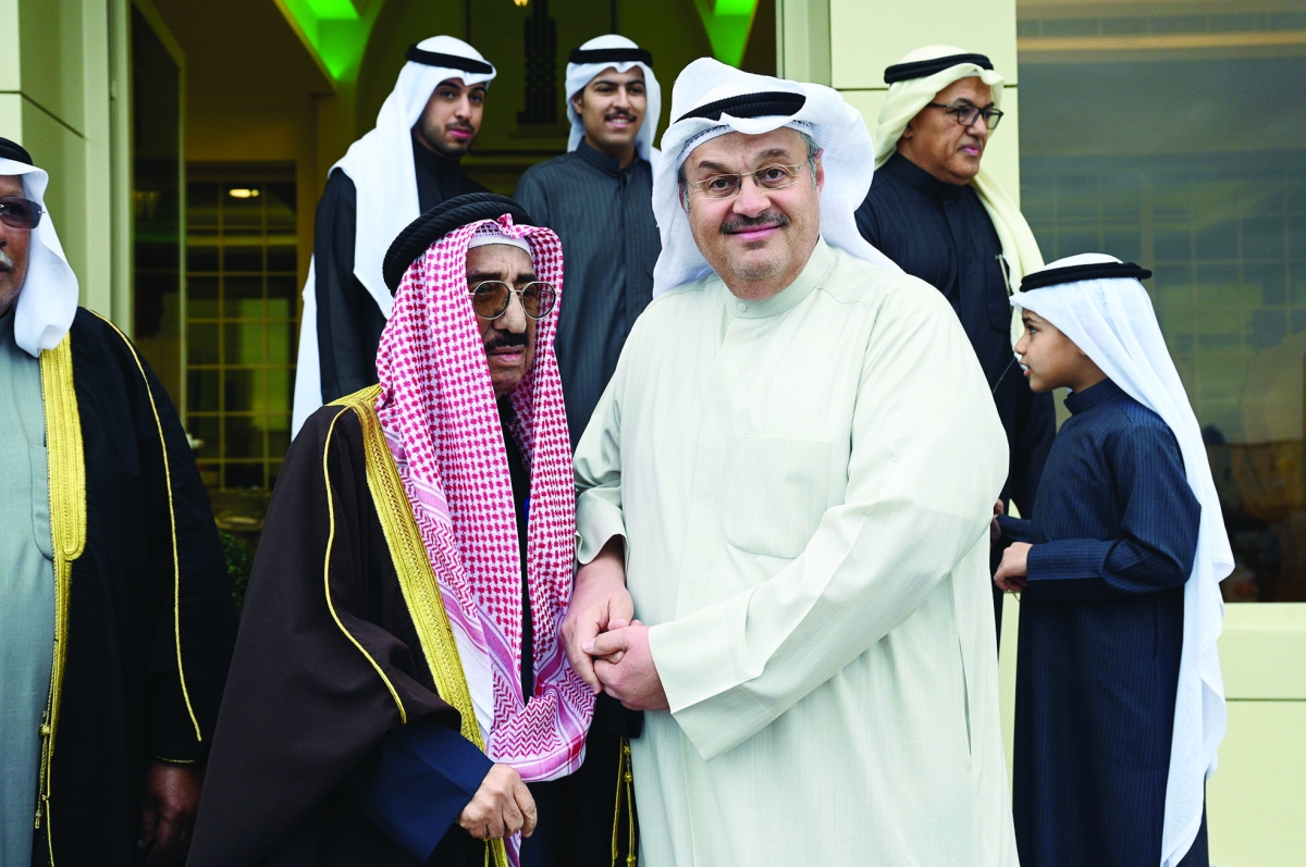 


الزميل وليد الجاسم مع الحاج حسين علي القطان 