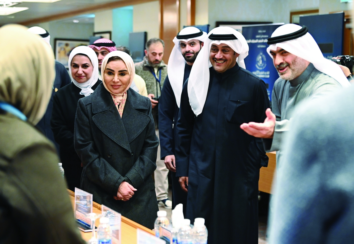 جانب من جولة وزيرة الشؤون بالمعرض