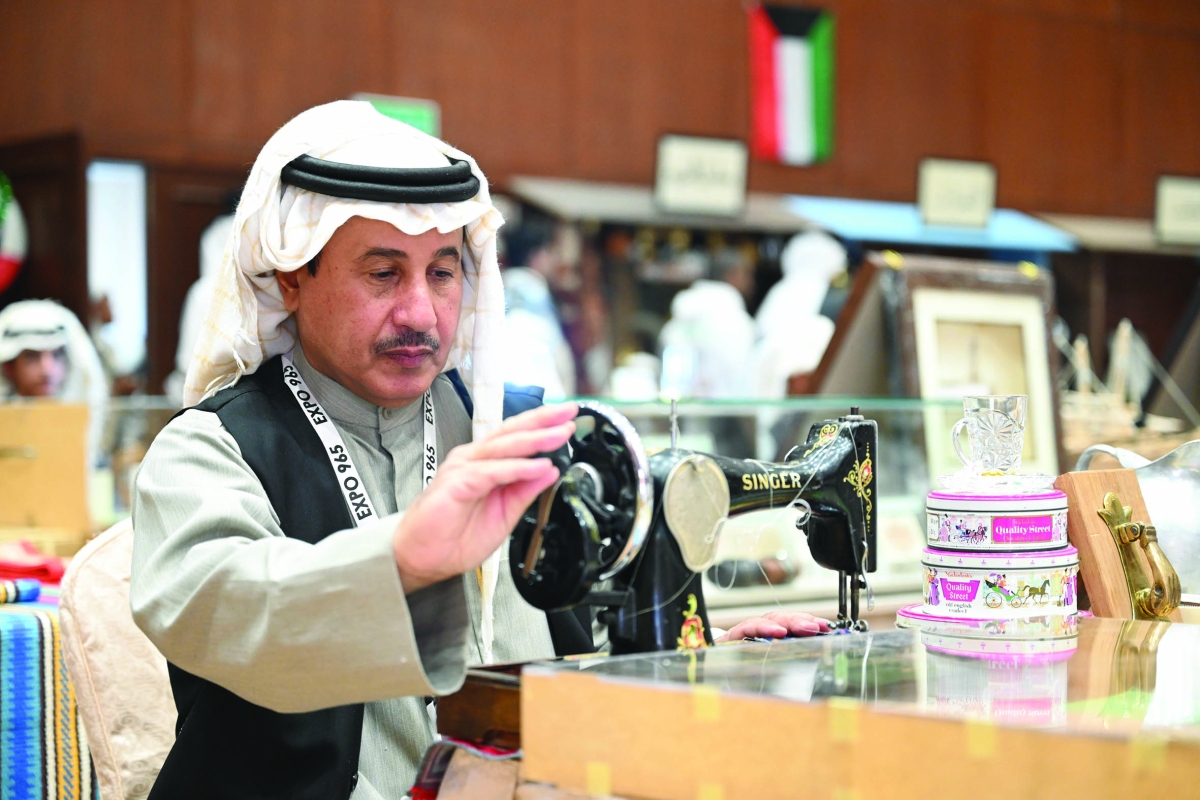 


الخياطة... من الحرف القديمة 