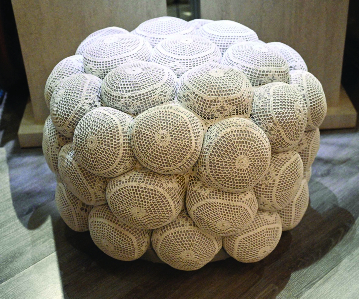 قطعة ديكور من «القحافي»