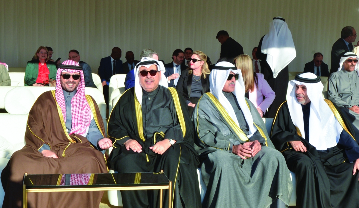 الشيوخ صباح بدر الصباح وحمد جابر العلي وفواز الخالد والسفير البحريني صلاح المالكي 