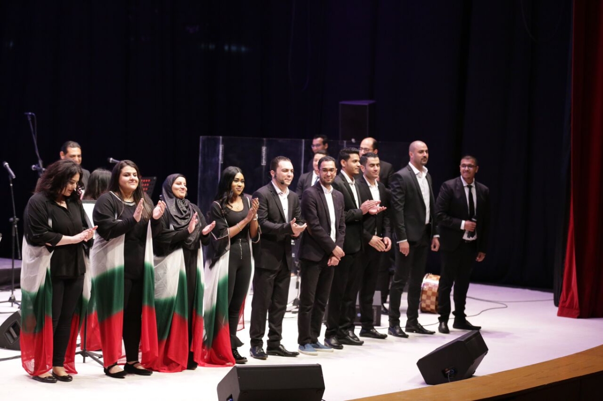 أعضاء فرقة «كورال لابا للموسيقى» 