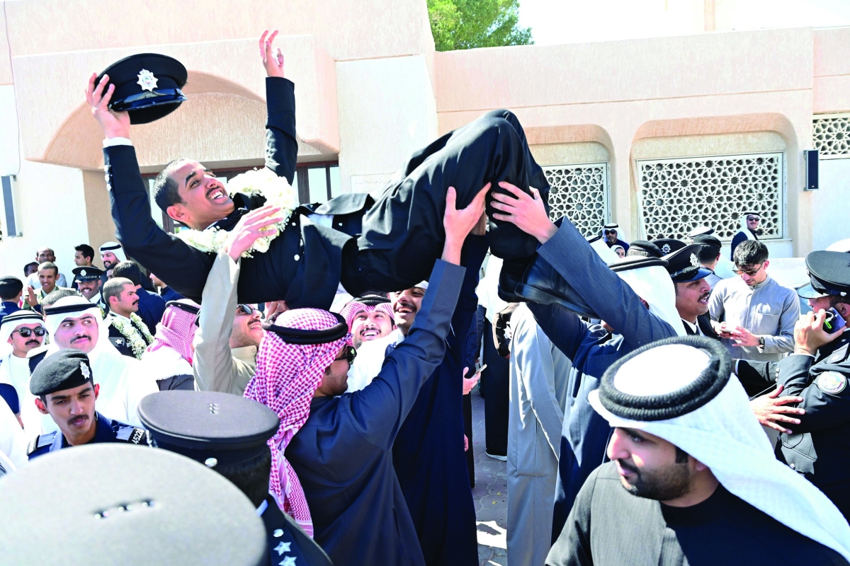 


فرحة بالتخرّج   	   (تصوير أسعد عبدالله) 