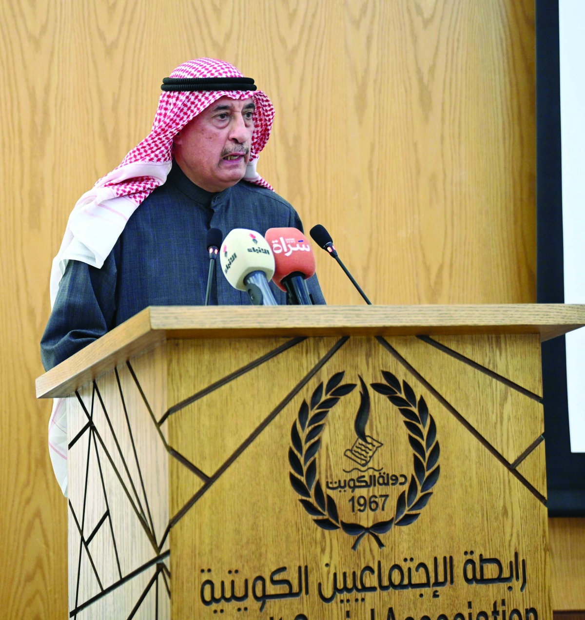 


عبدالله الرضوان متحدثاً 