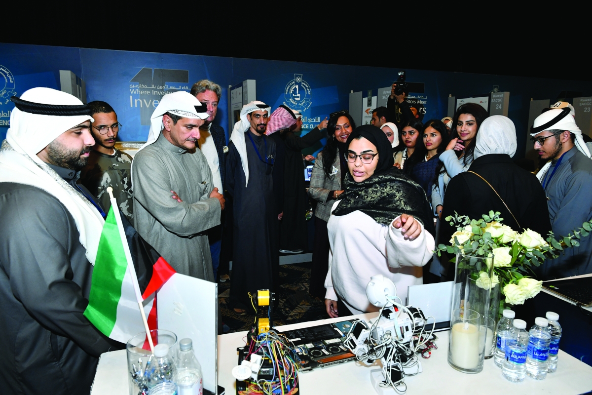 


إياد الخرافي خلال زيارته للمعرض 