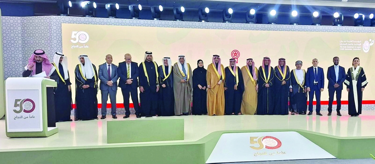 


كبار الحضور في الاحتفال باليوبيل الذهبي للمؤسسة 