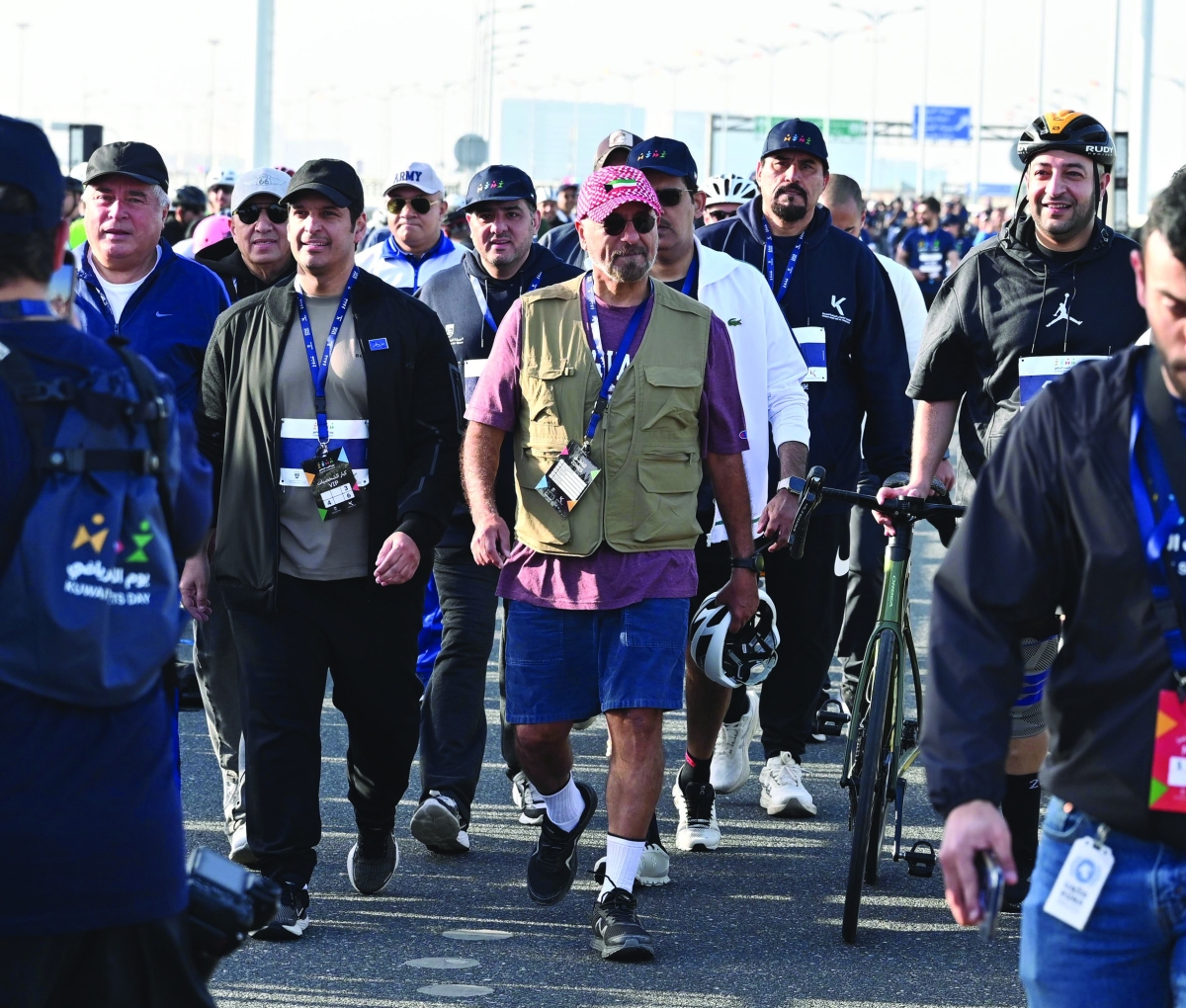 محمد الصباح وعبالرحمن المطيري وداود معرفي يتقدمون المشاركين في السباق