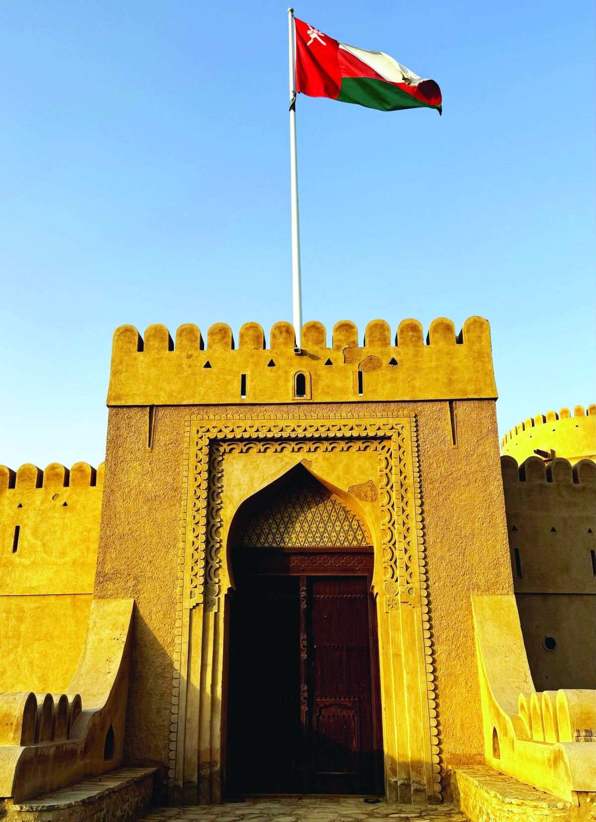 


مدخل البوابة الرئيسية لحصن الخندق 