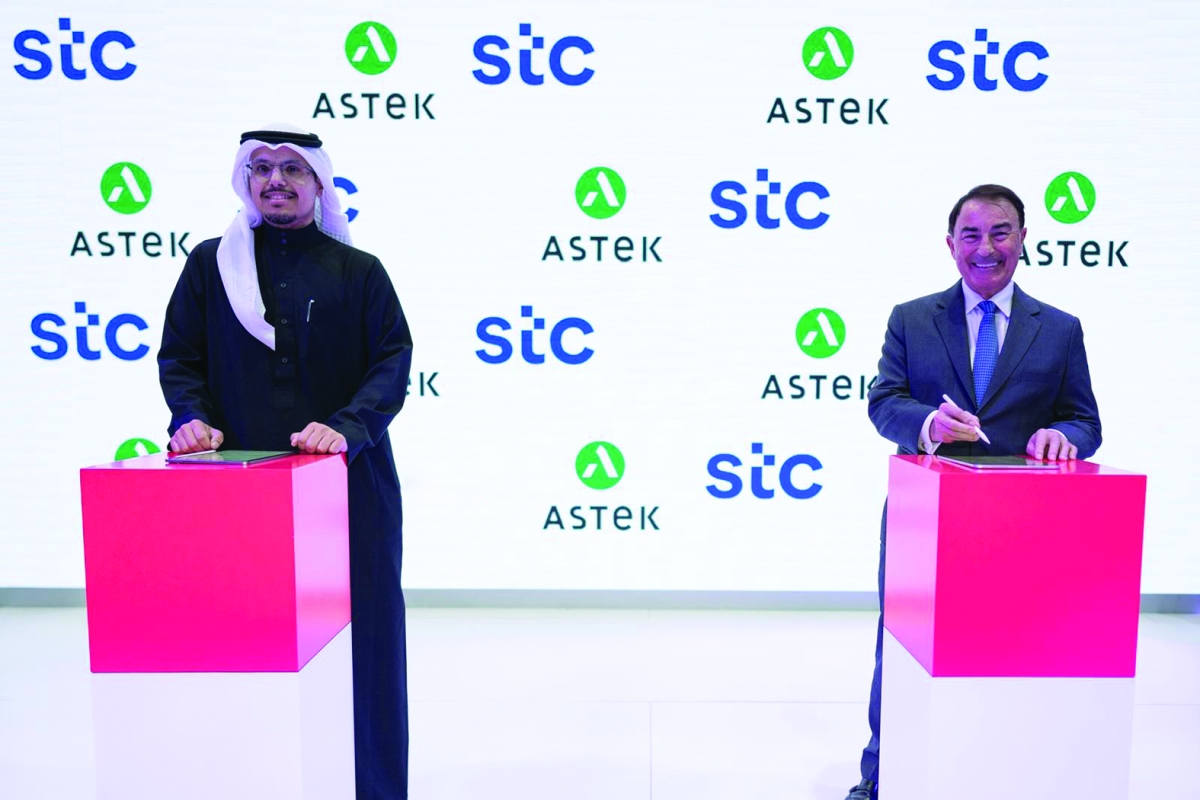 الضراب وبرنارد خلال توقيع الشراكة