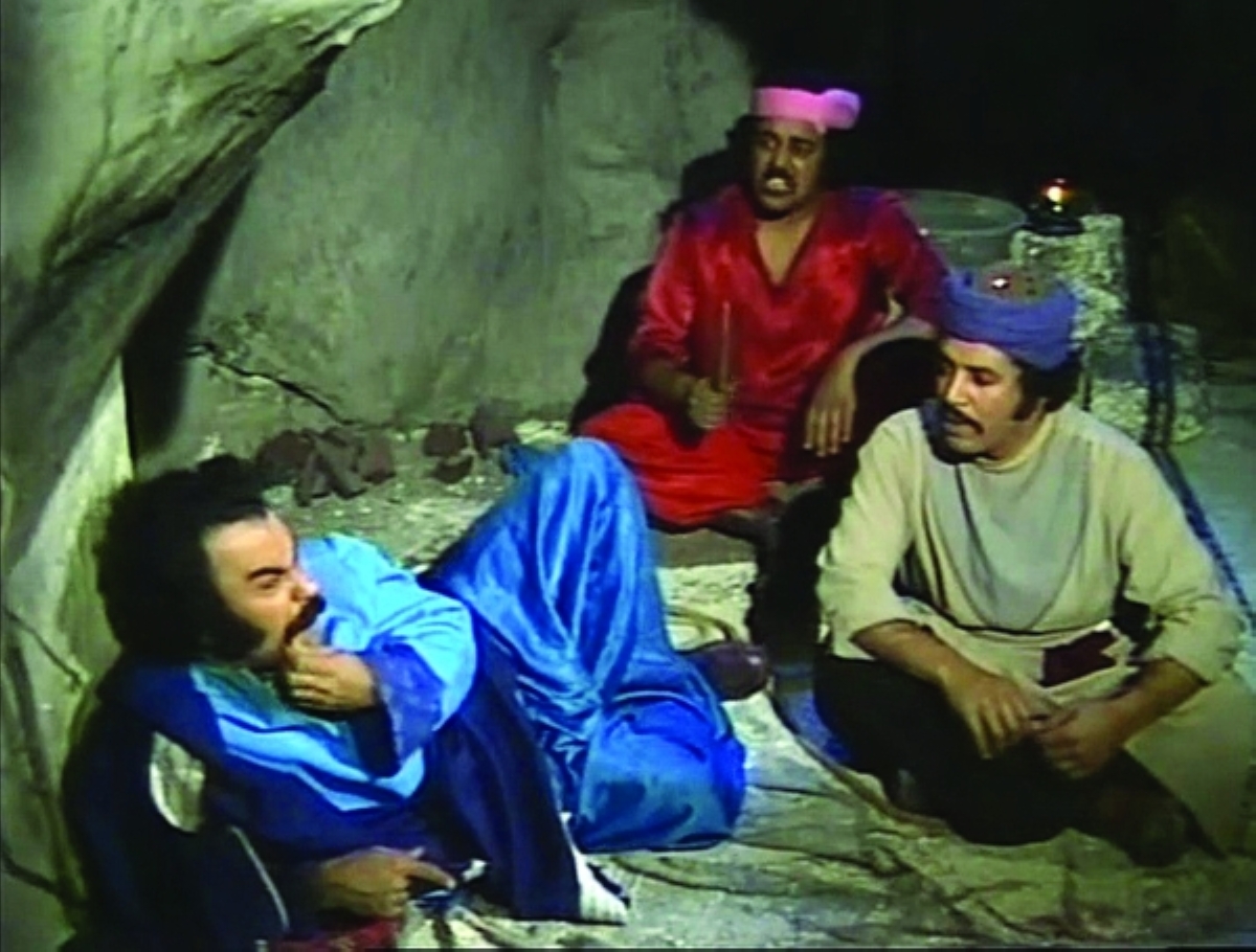  ... وفي «الإبريق المكسور» 

