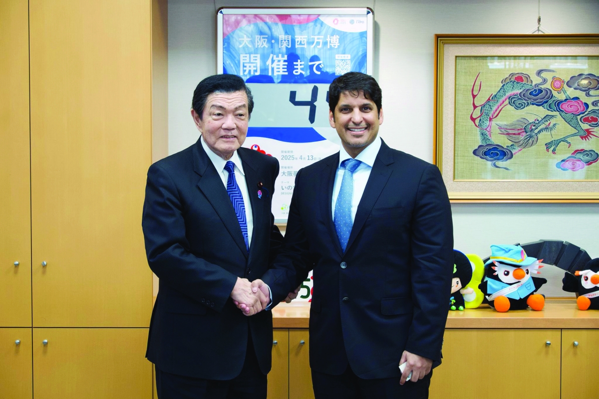 المطيري خلال لقائه يوشيتاكا إيتو