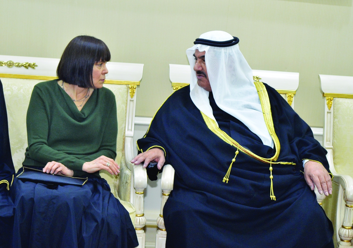 المحمد متحدثا للسفيرة الأميركية