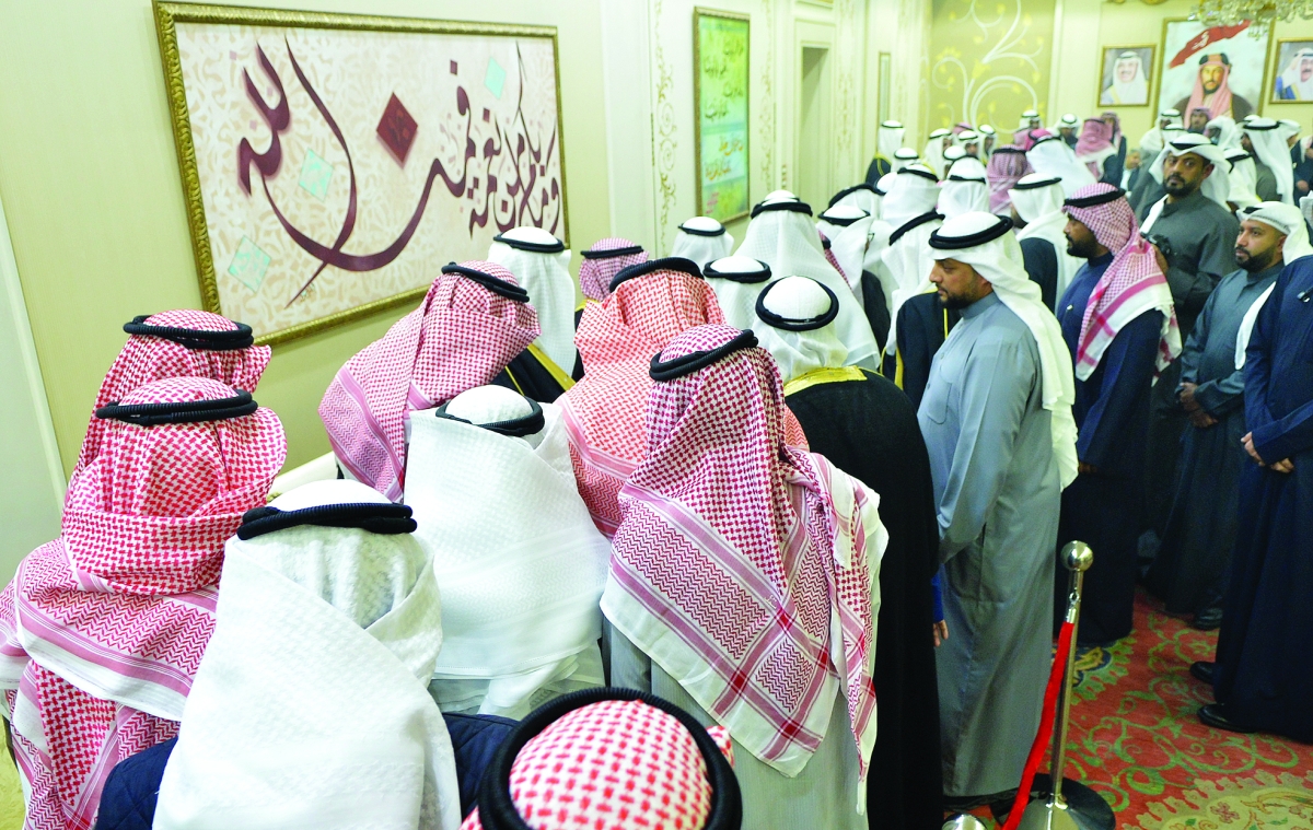 


حشد من المهنئين 