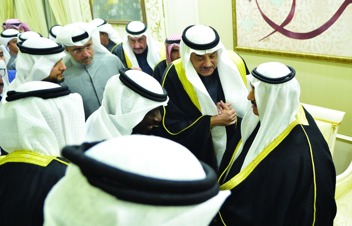 


سمو ولي العهد مقدماً التهنئة 	 (تصوير سعود سالم) 