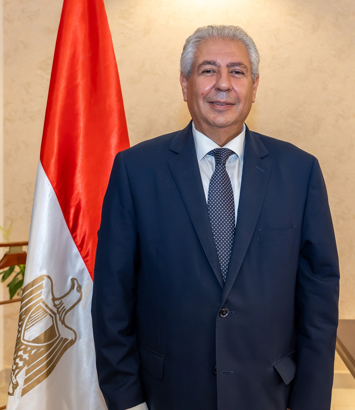 سفير جمهورية مصر العربية لدى البلاد أسامة شلتوت