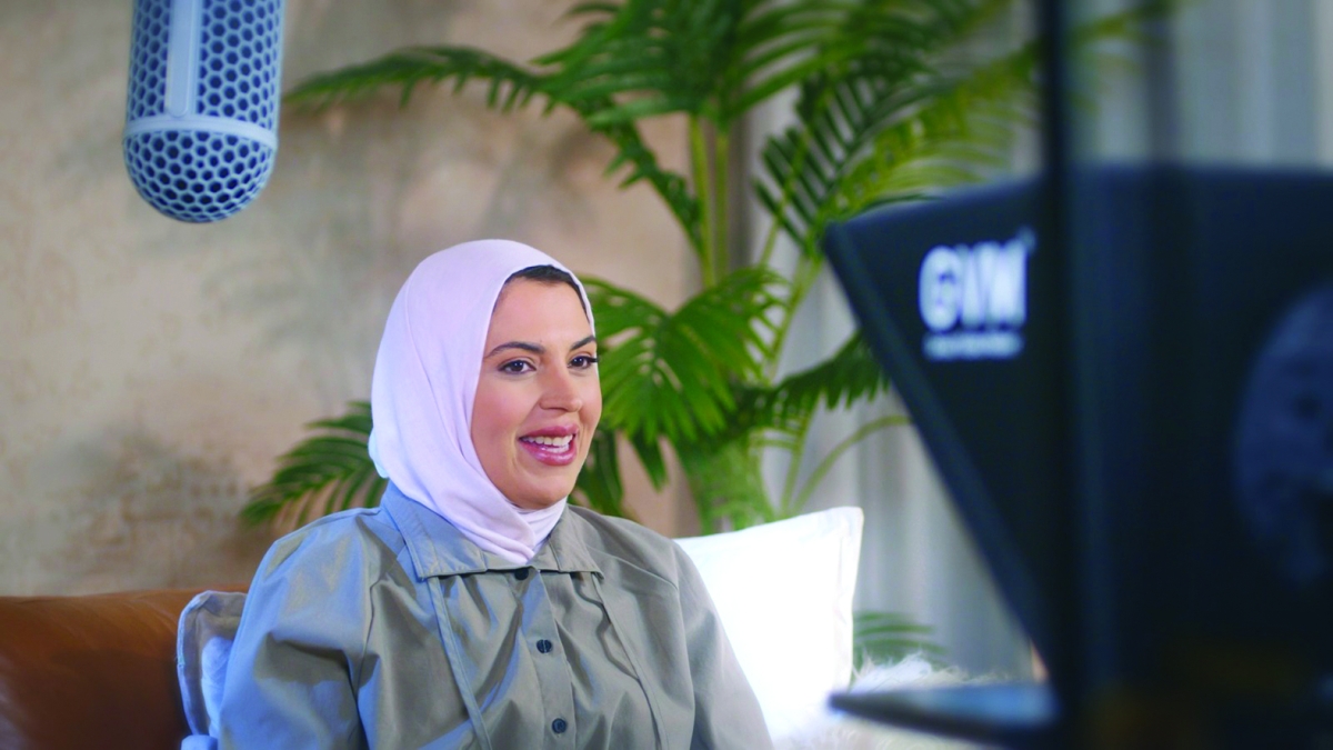 


فرح الخواجة خلال تصوير «حزاوي» 