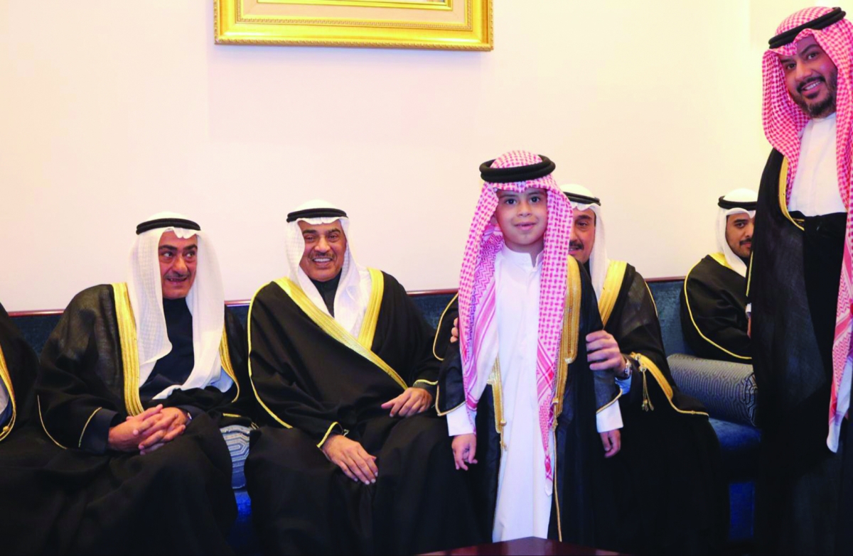  سمو ولي العهد وفيصل الحمود وعدد من الحضور 