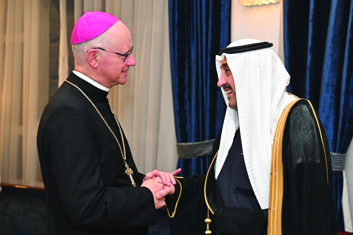 السفير البابوي مهنئاً