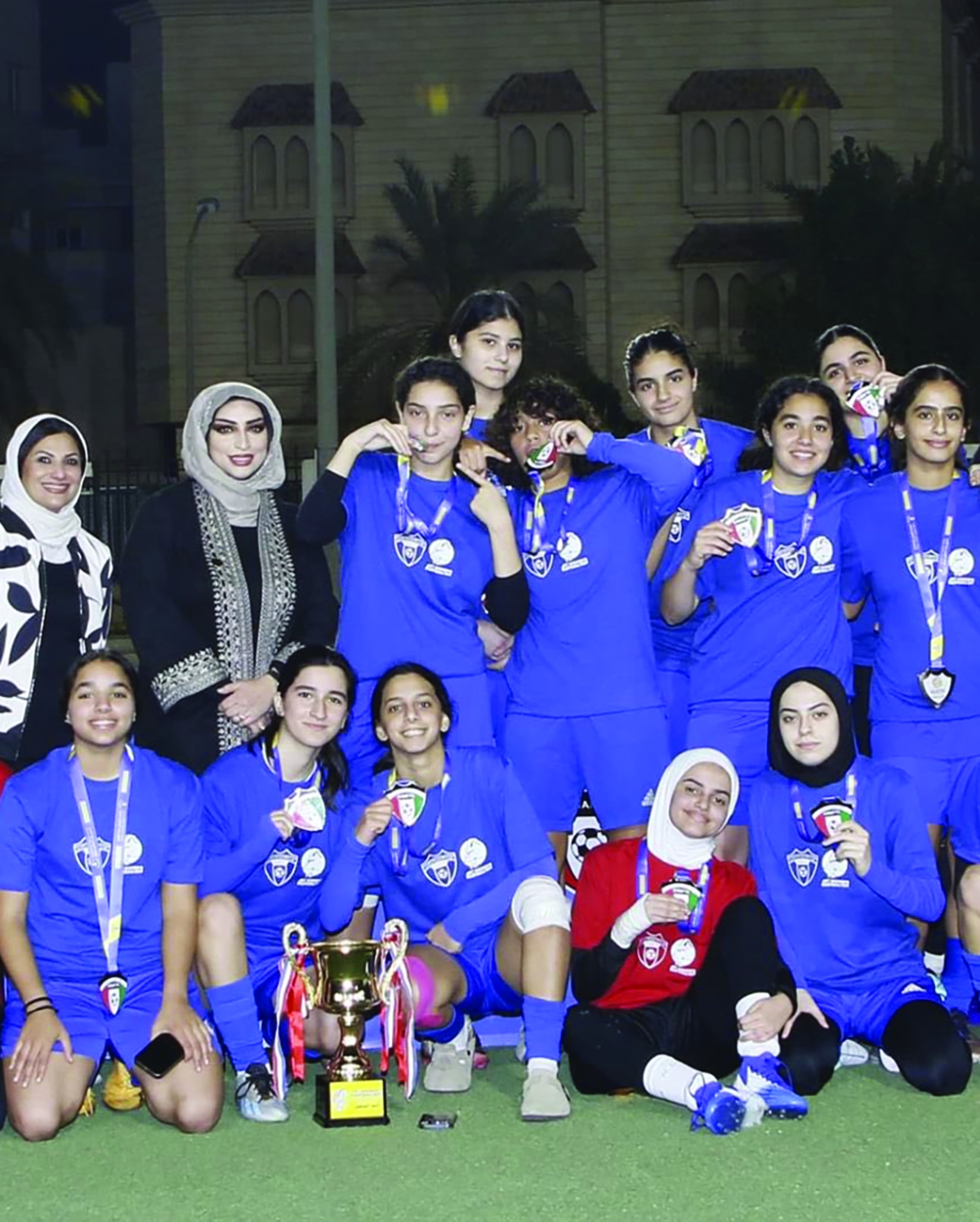 لاعبات منتخب الكويت خلال حفل التكريم