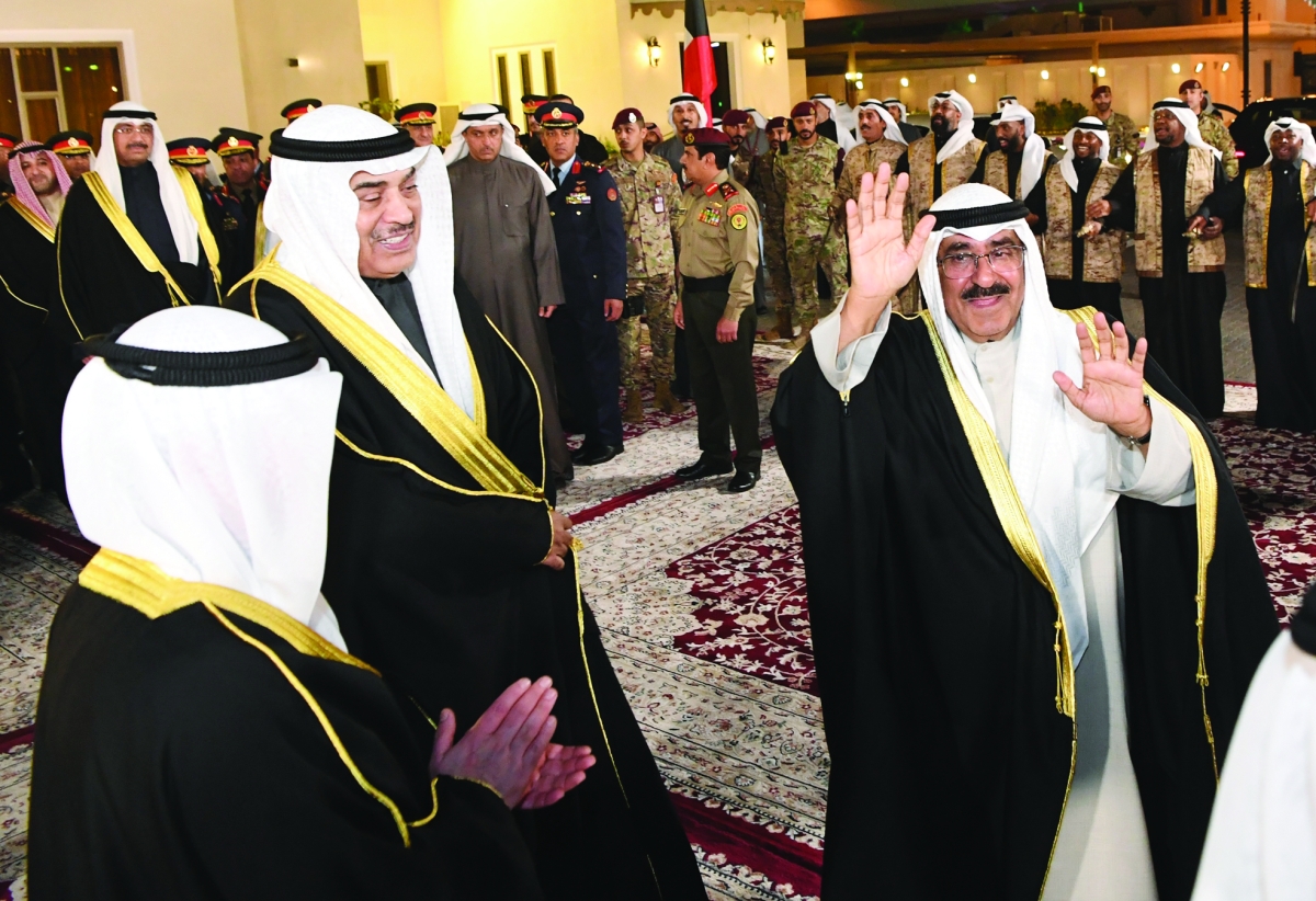 


سمو الأمير وولي العهد خلال العرضة 