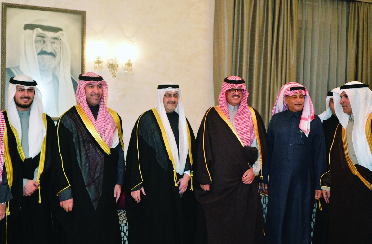 


السفير السعودي سلطان بن سعد مهنئاً 