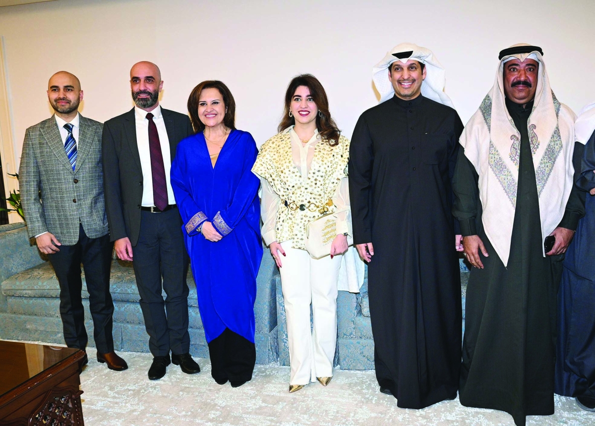 نسرين ربيعان وميا العضم ومازن أبوالحسن يُقدّمون التهاني