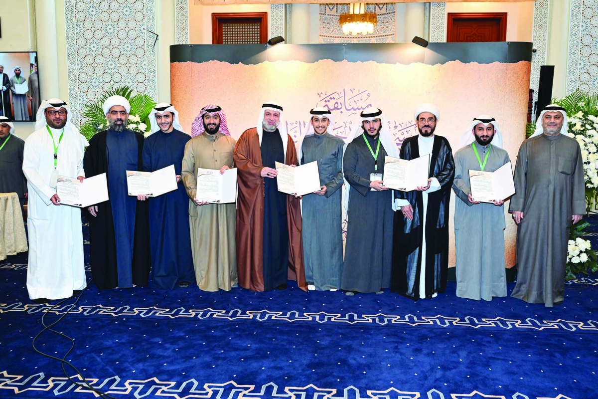 تكريم عدد من الفائزين	 (تصوير أسعد عبدالله) 