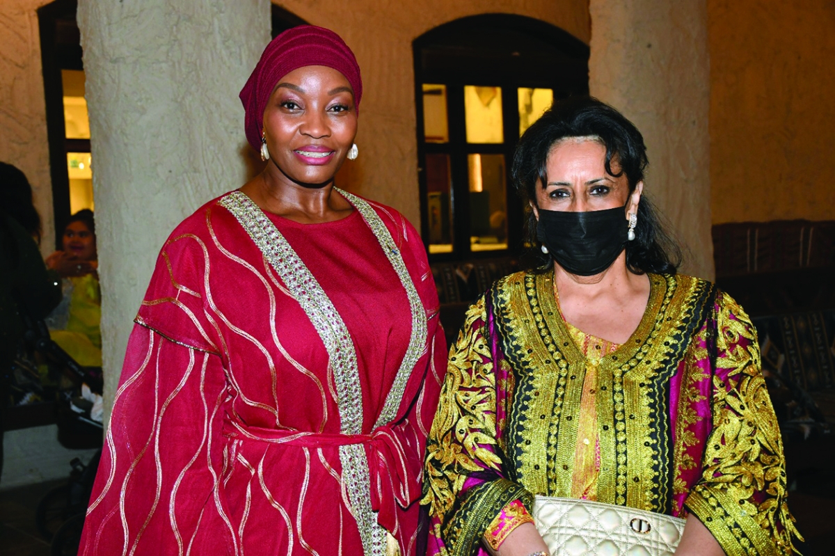 


الشيخة هناء البدر مع رئيسة بعثة جنوب أفريقيا لدى البلاد 