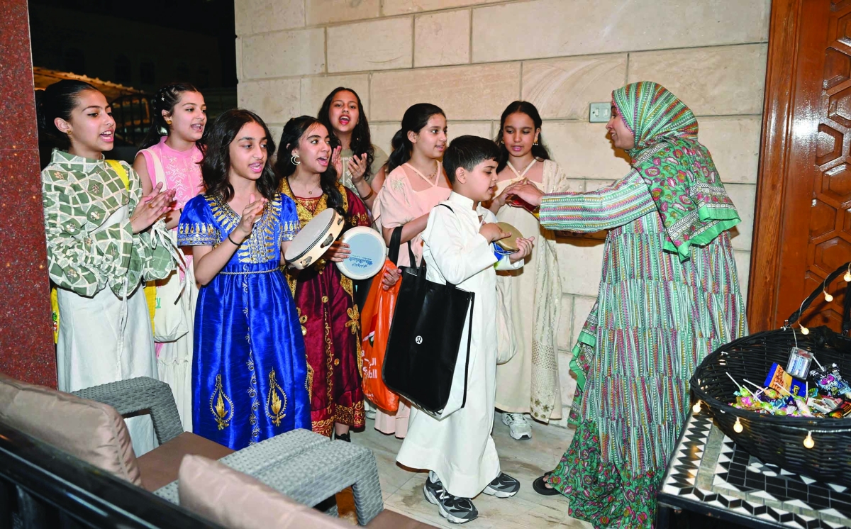 «عطونا الله يعطيكم»