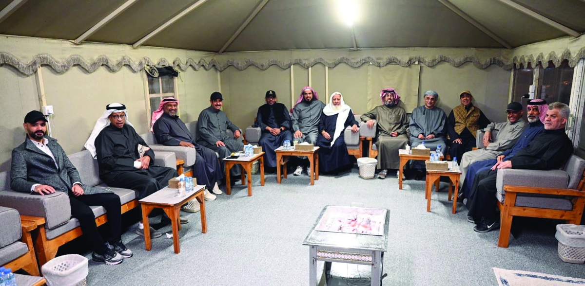 جانب من حضور الديوانية