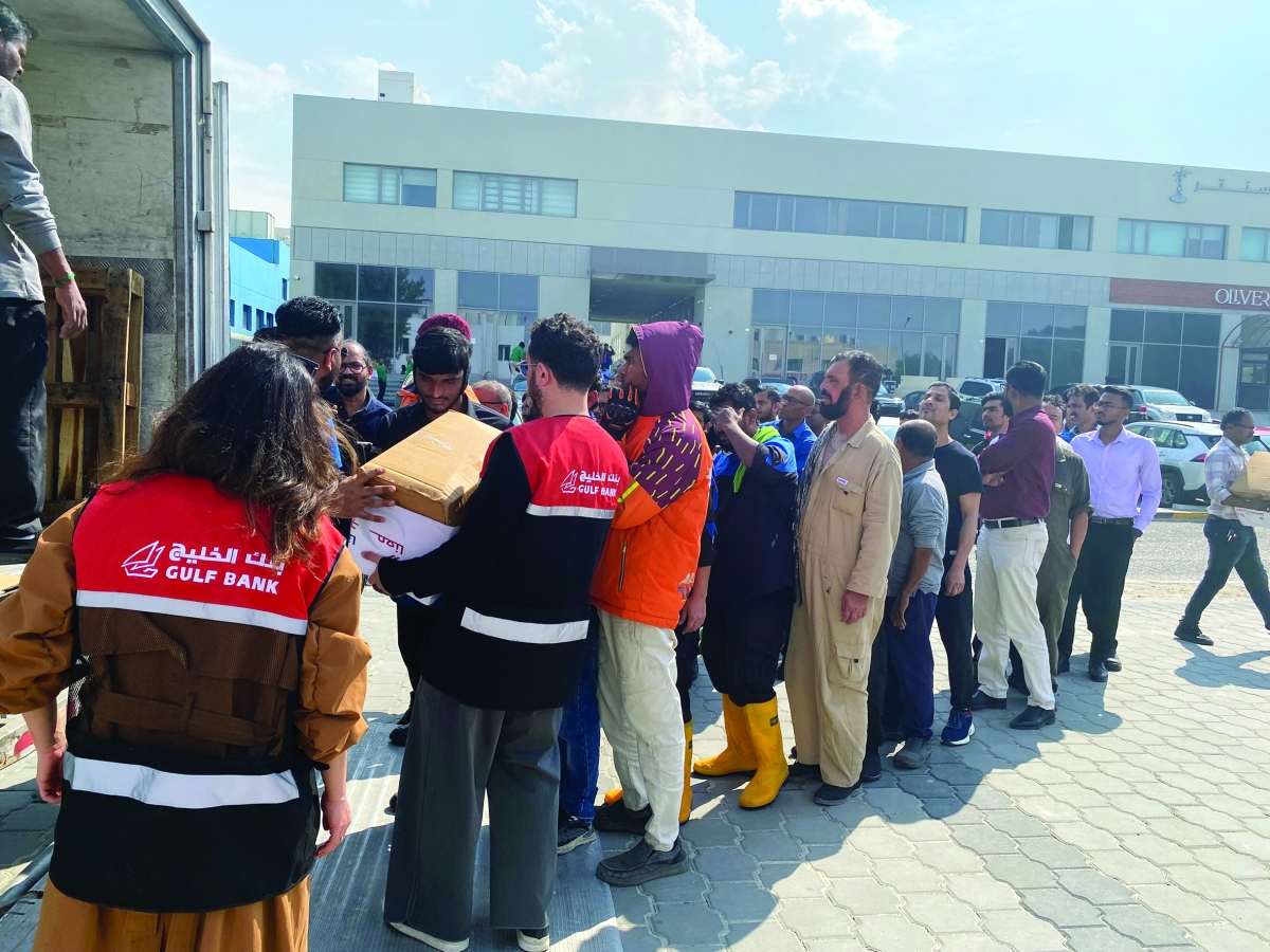 


جانب من توزيع الماجلة في الأحمدي 