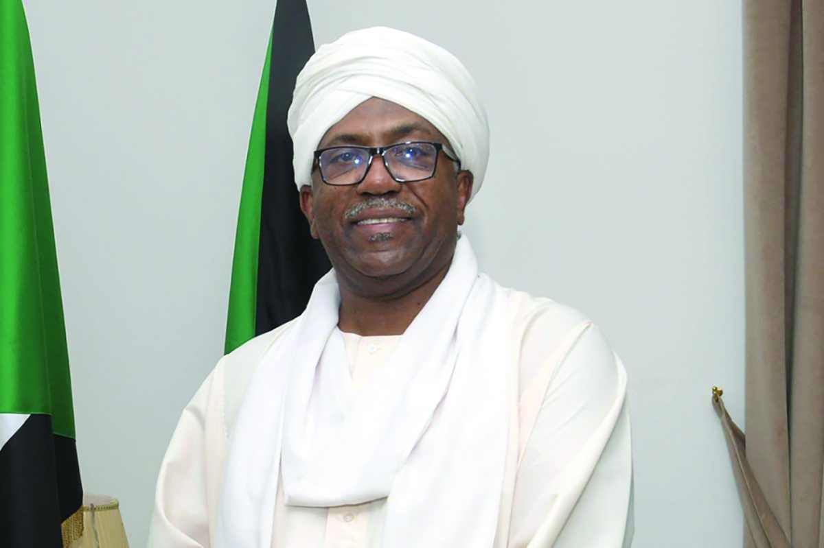 السفير عوض الكريم بلة