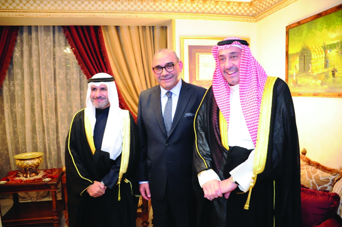 فيصل الحمود مهنئاً