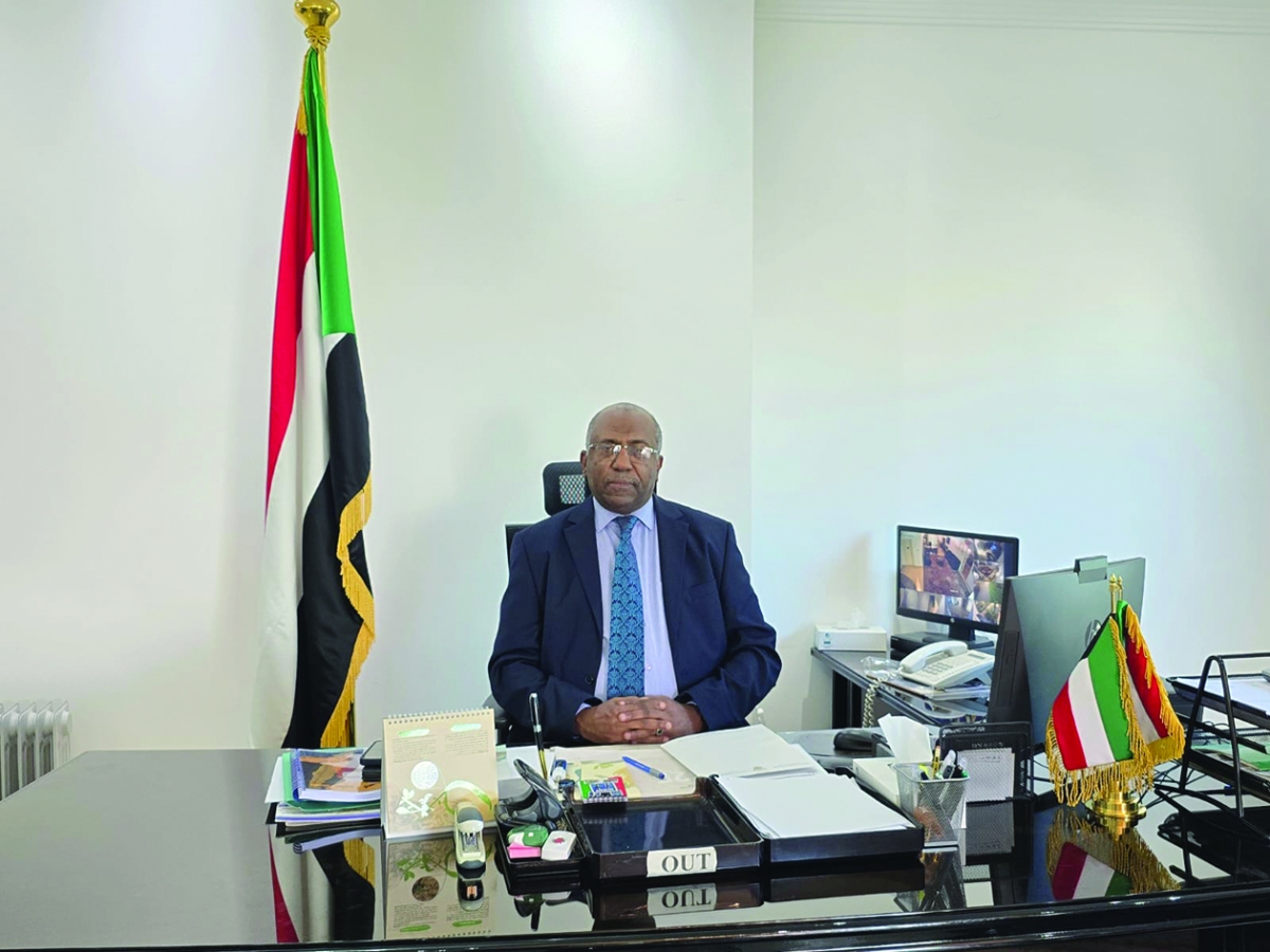 


السفير السوداني عوض الكريم الريح بلة 