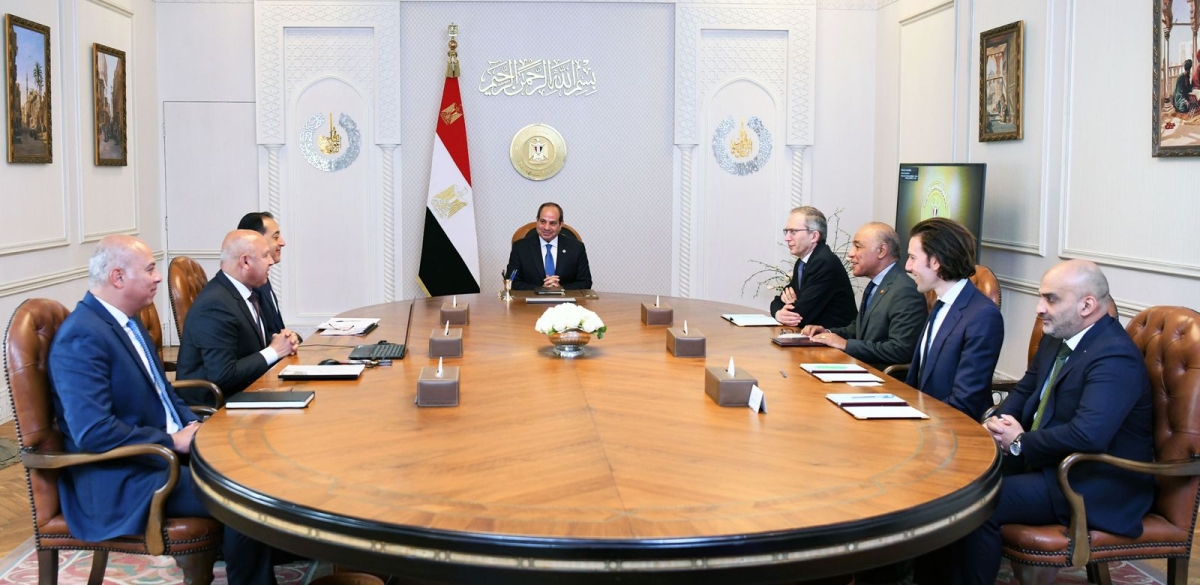 السيسي مستقبلاً قيادات «الستوم» في القاهرة