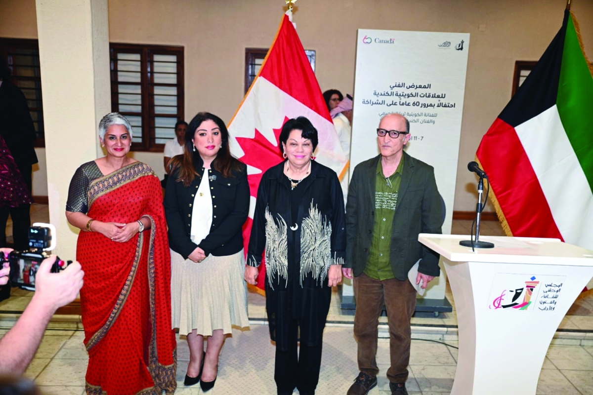 دوست والبقصمي وسارة خلف وعليا مواني