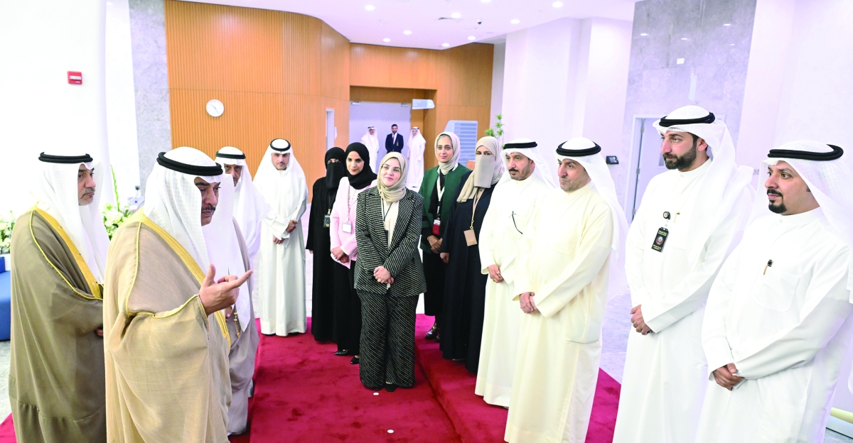 


ولي العهد خلال حديثه للكوادر الطبية 