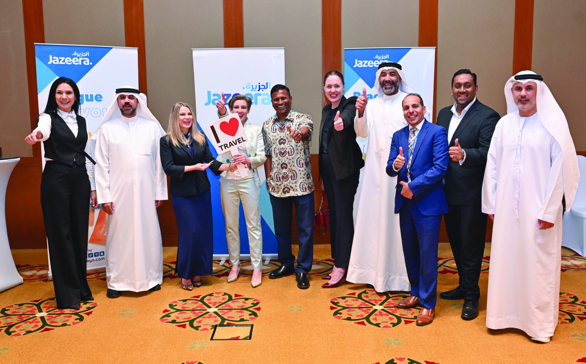 


باسوباثي وفالاشكوفا وباربرا أنديلوفا في صورة جماعية 