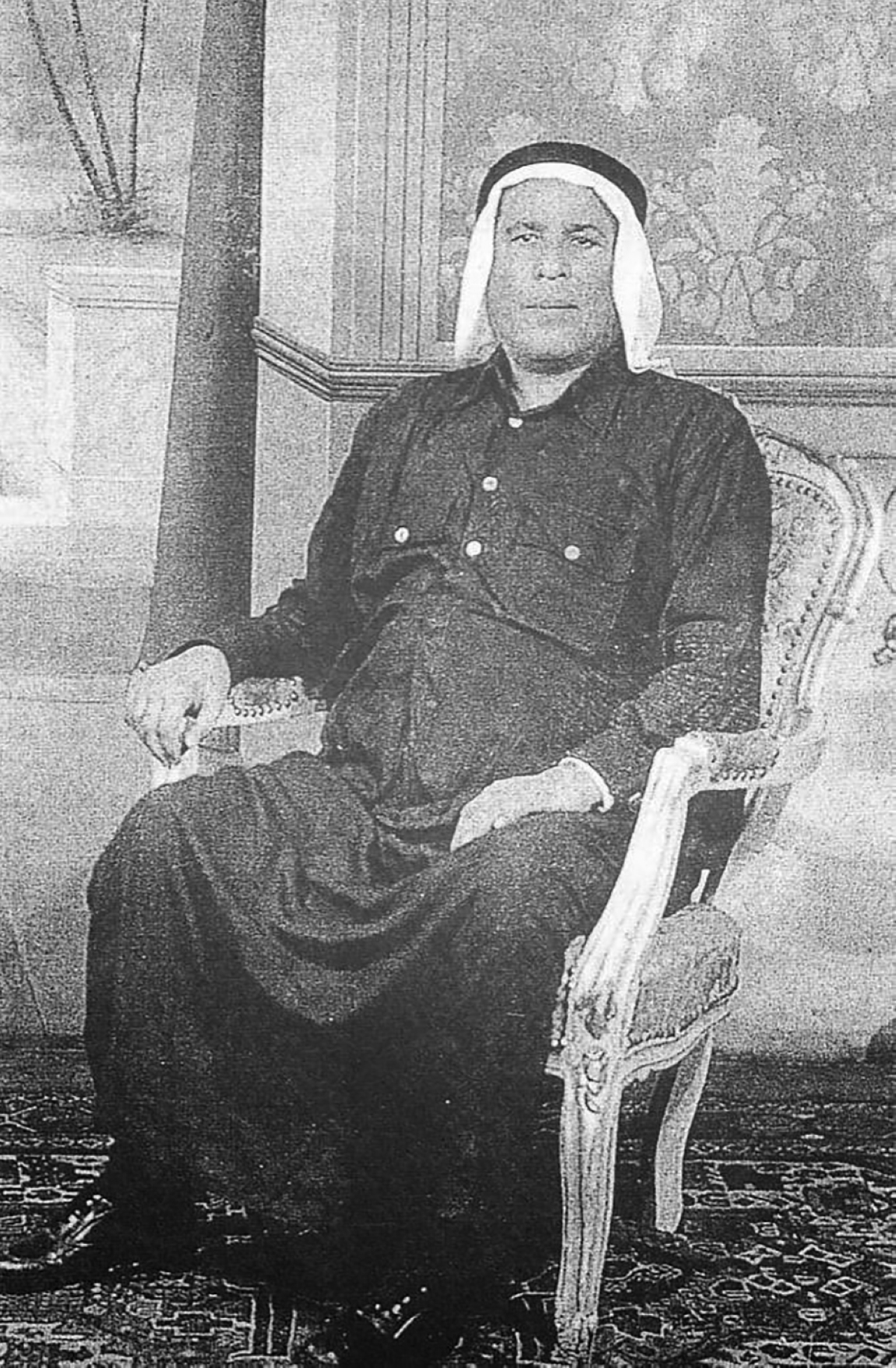 


عبداللطيف الكويتي 