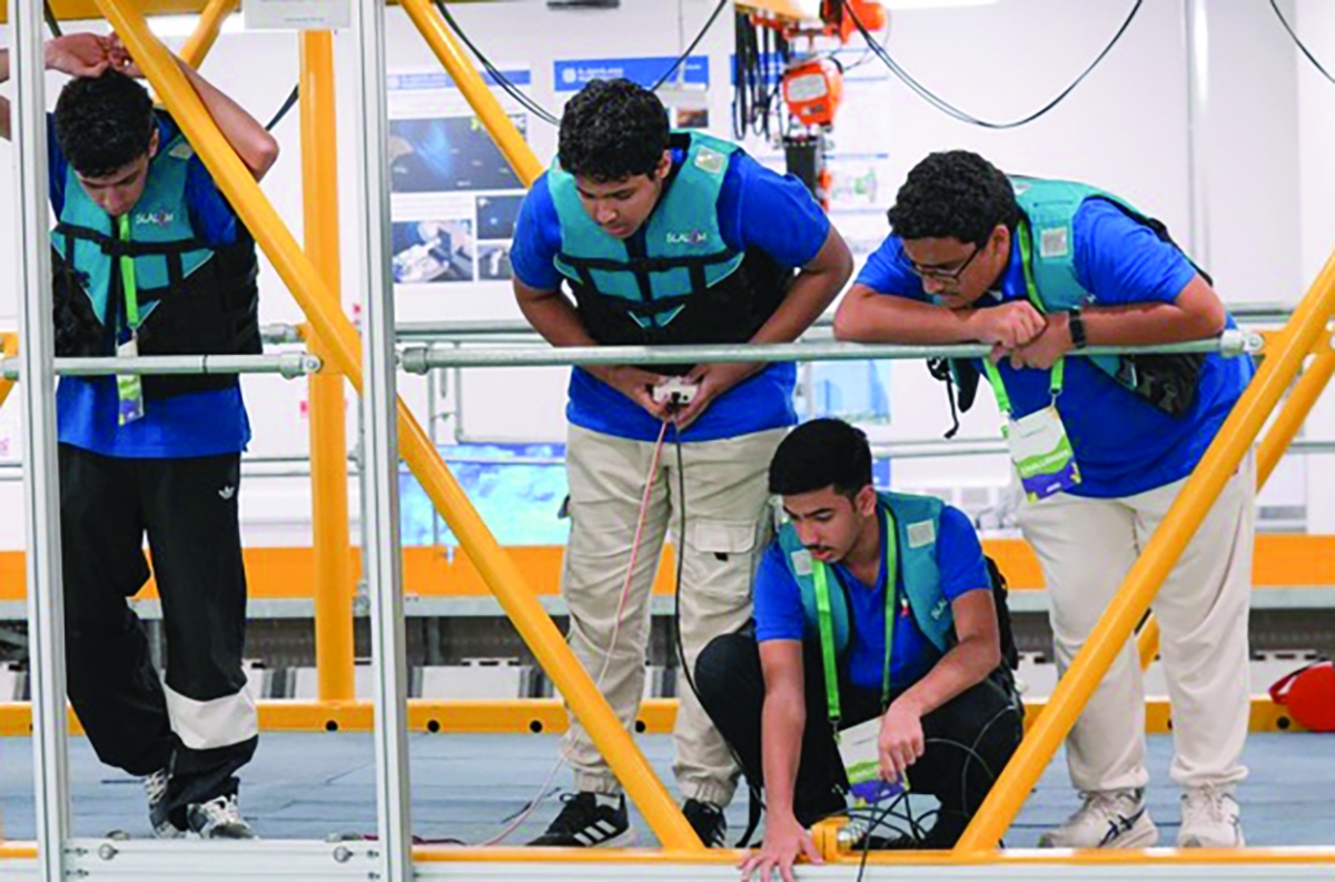 أحد الفرق الكويتية المشاركة أثناء المسابقة