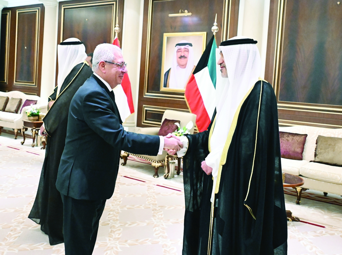 


اليوسف والسفير شلتوت 