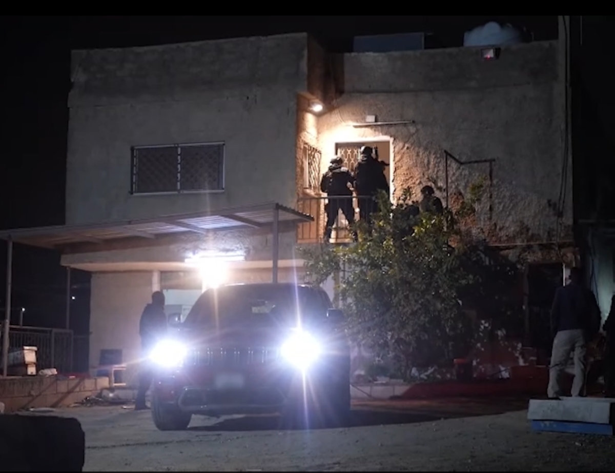 جانب من عملية توقيف المتورطين في المخططات الإرهابية